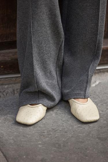 Zara EMBOSSED LEATHER BALLET FLATS - Vanilla Yellow - Image 0