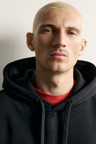 BASIC RELAXED FIT HOODIE - Black by Zara