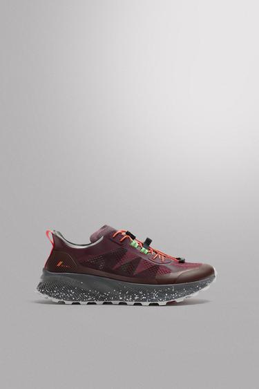 TÊNIS PARA CORRER - Vermelho-bordô da Zara