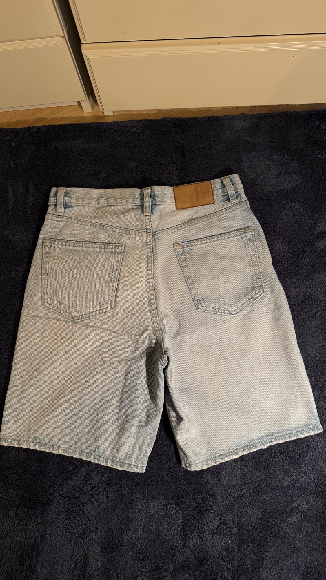 STRAIGHTLEG DENIM BERMUDA SHORTS - Image 5