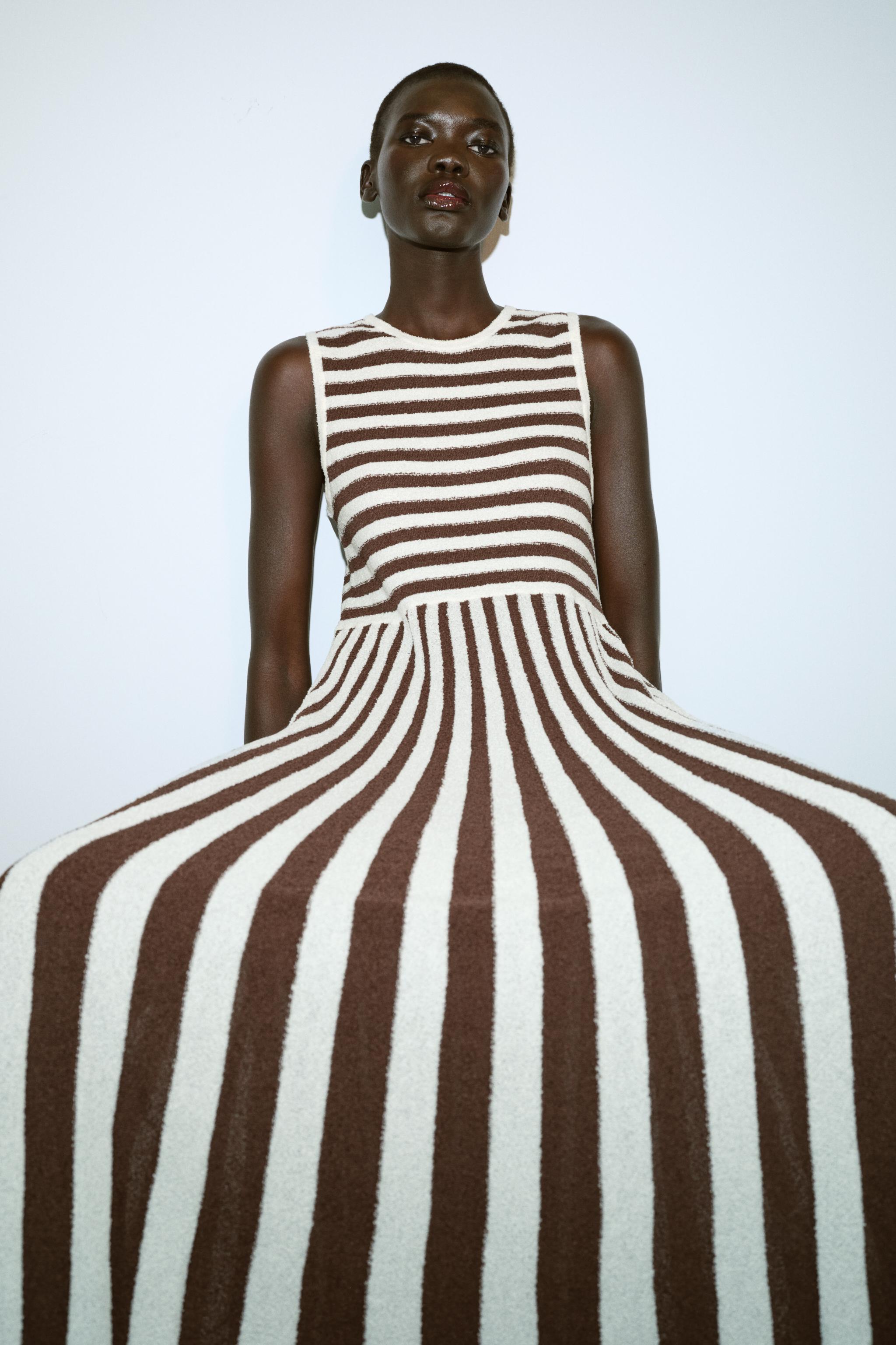 LONG TEXTURED PLEATED STRIPED DRESS - Ecru / Brown | ZARA United States