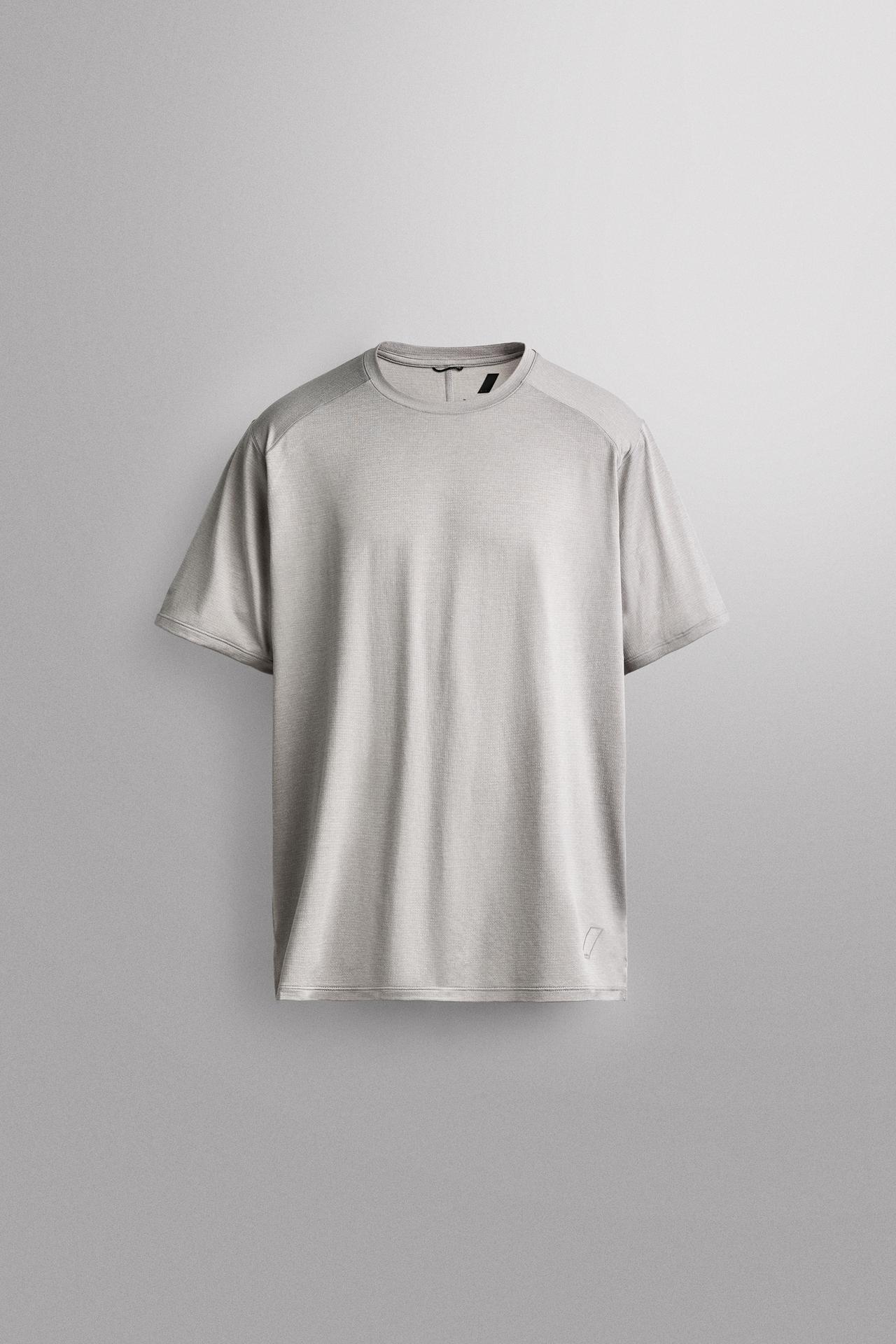 TEXTURED TECHNICAL T-SHIRT — Gray