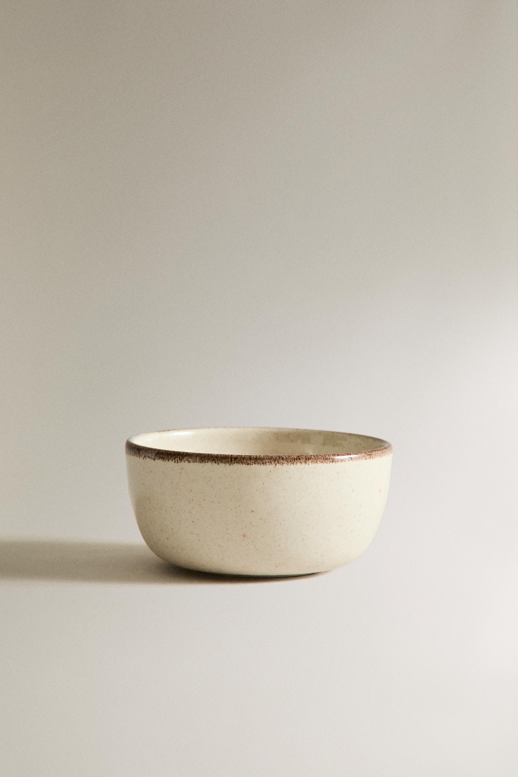 STONEWARE SNACK BOWL — Light ecru