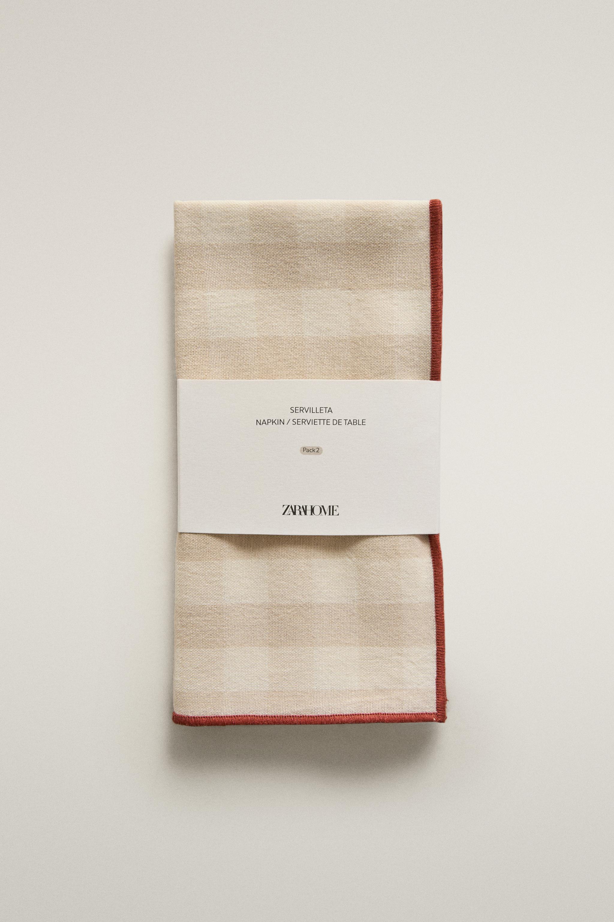 LOT DE 2 SERVIETTES DE TABLE CARREAUX SURPIQÛRES