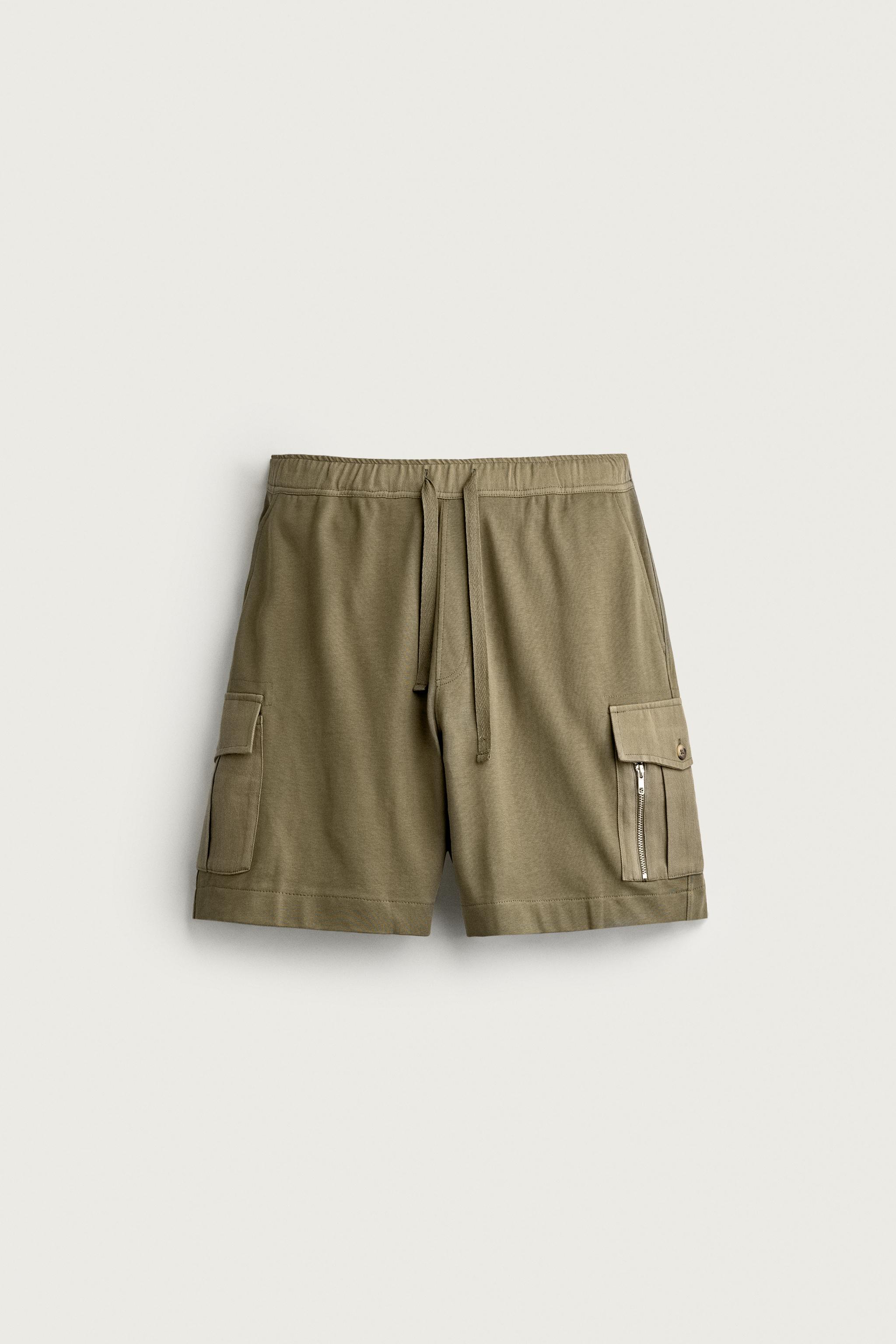 REGULAR FIT CARGO SHORTS — Khaki