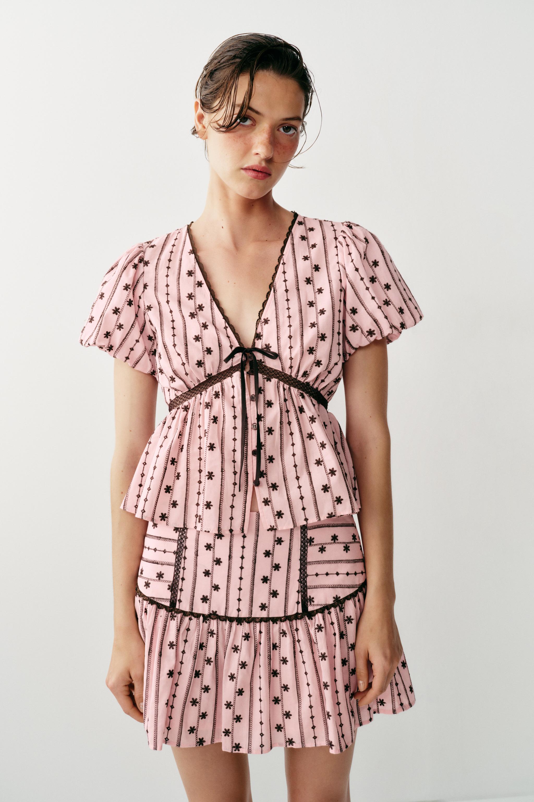 EMBROIDERED TOP WITH BOW — Pink