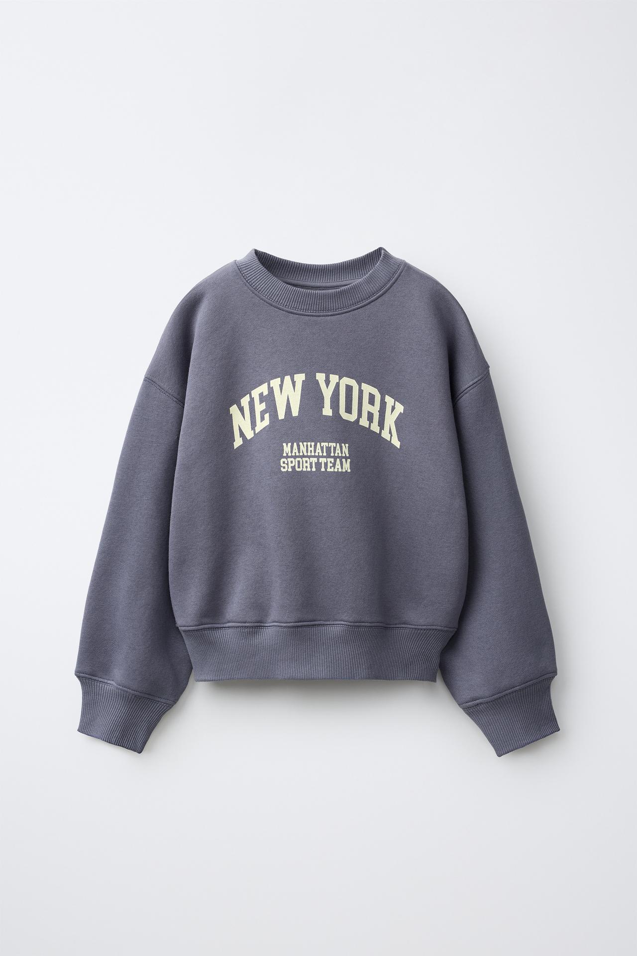 VARSITY PRINT SWEATSHIRT — Faded blue