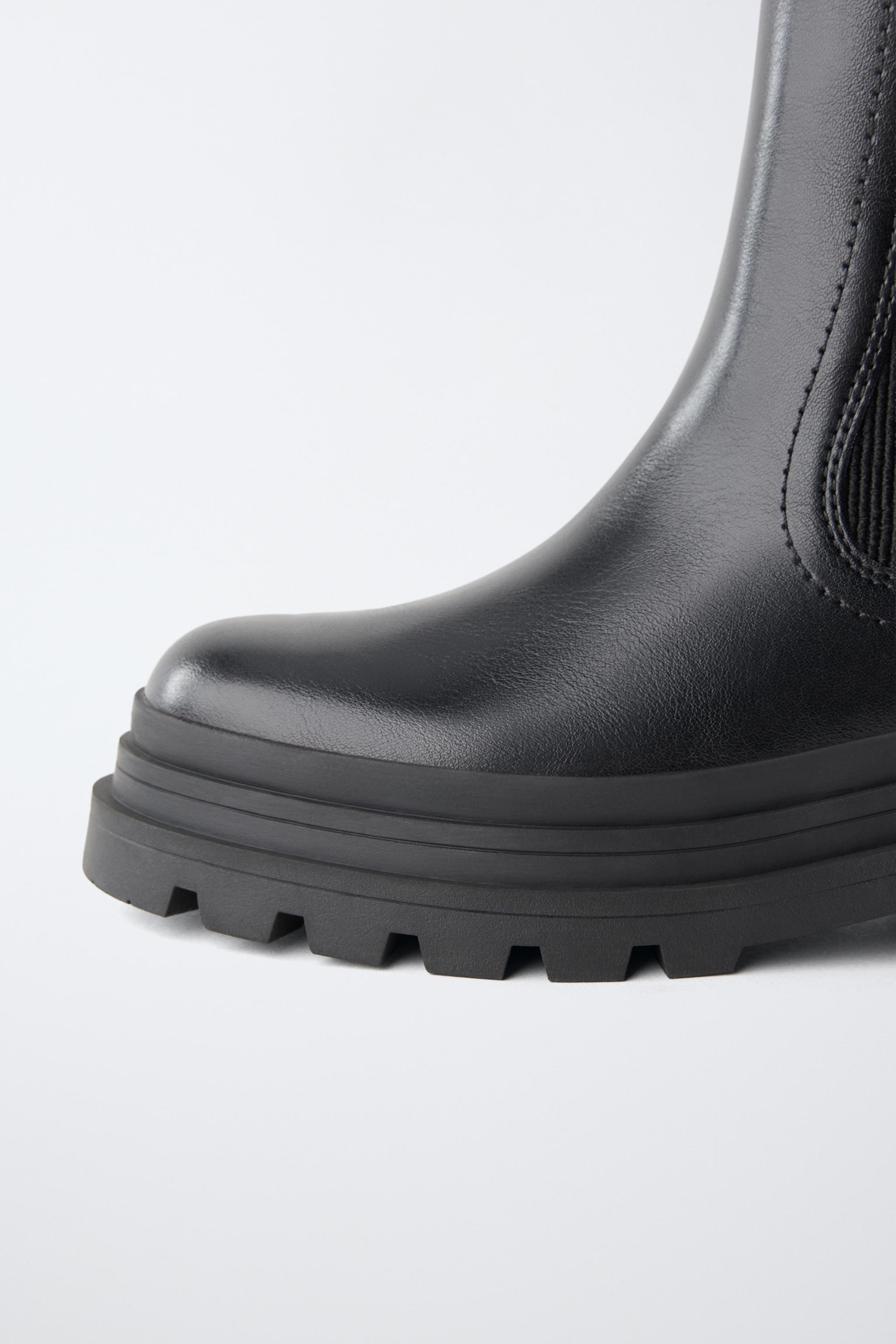 Chelsea Boots