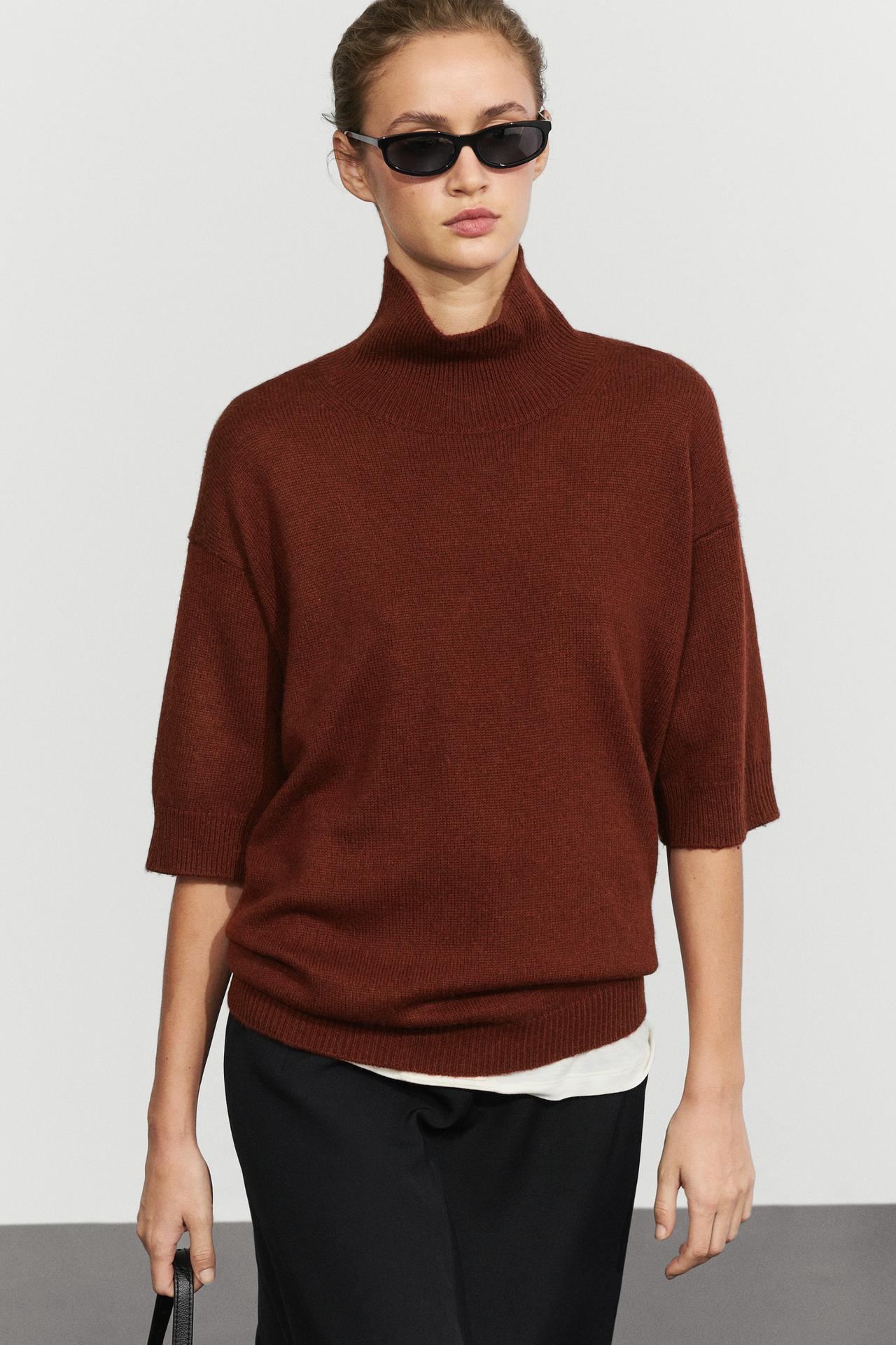 Wool knit sweater with mock turtleneck — white