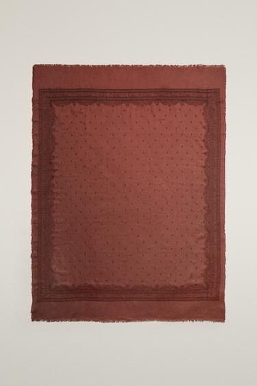 EMBROIDERED LINEN AND COTTON BLANKET - وردي داكن الخاص بـ Zara - صورة 0