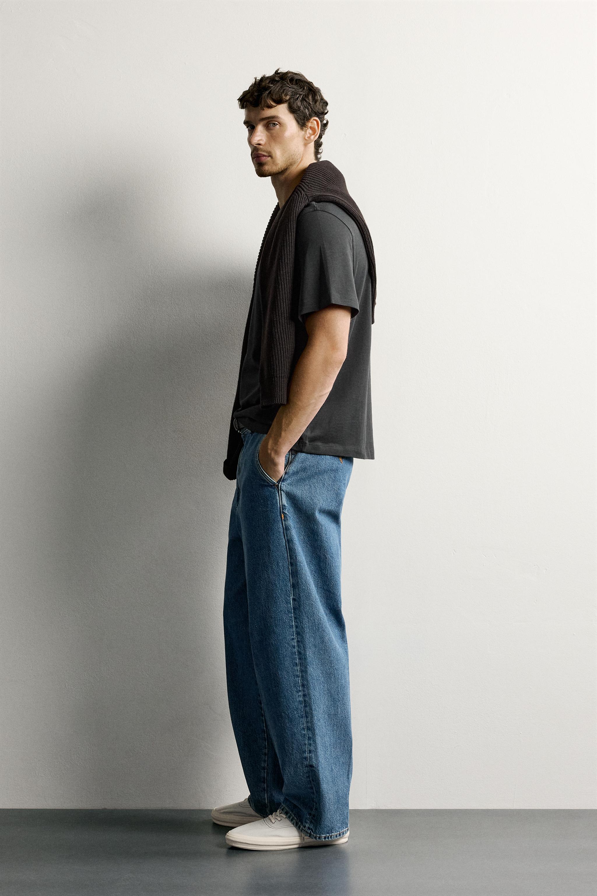 REGULAR FIT T-SHIRT