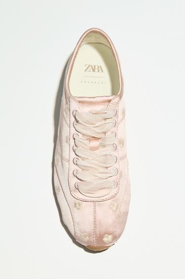 SATIN EFFECT RUNNING TRAINERS - Pink by Zara