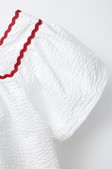 TOP TEXTURÉ AVEC ONDULINE - Blanc cassé de Zara - Image 2