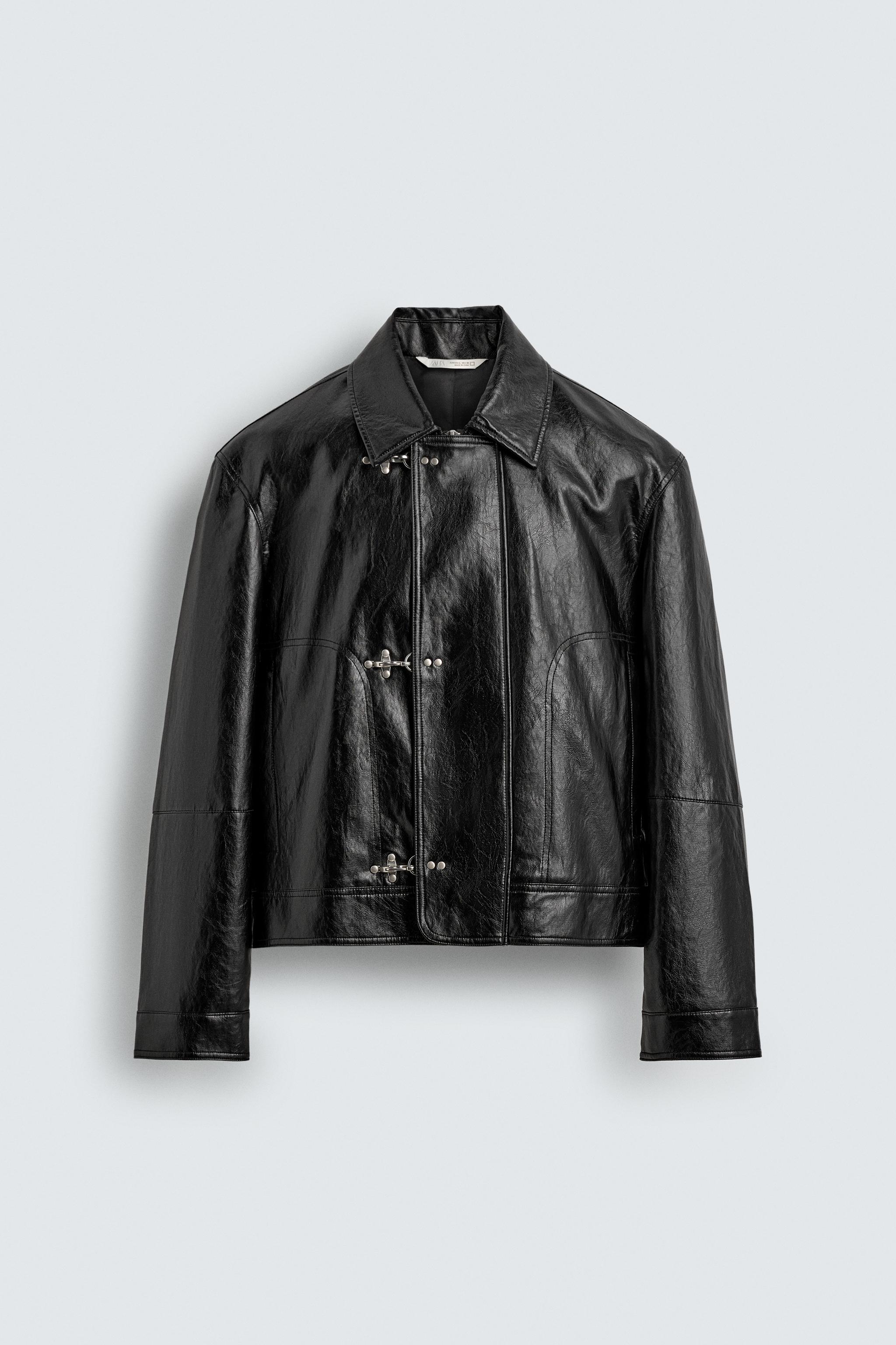 BLOUSON EN MATIÈRE SYNTHÉTIQUE AVEC ALAMARS