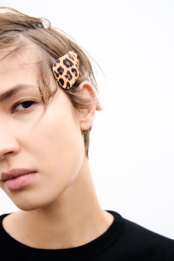 PACK OF ANIMAL PRINT LEATHER SHEEPSKIN HAIR CLIPS Leopard ZARA Thailand