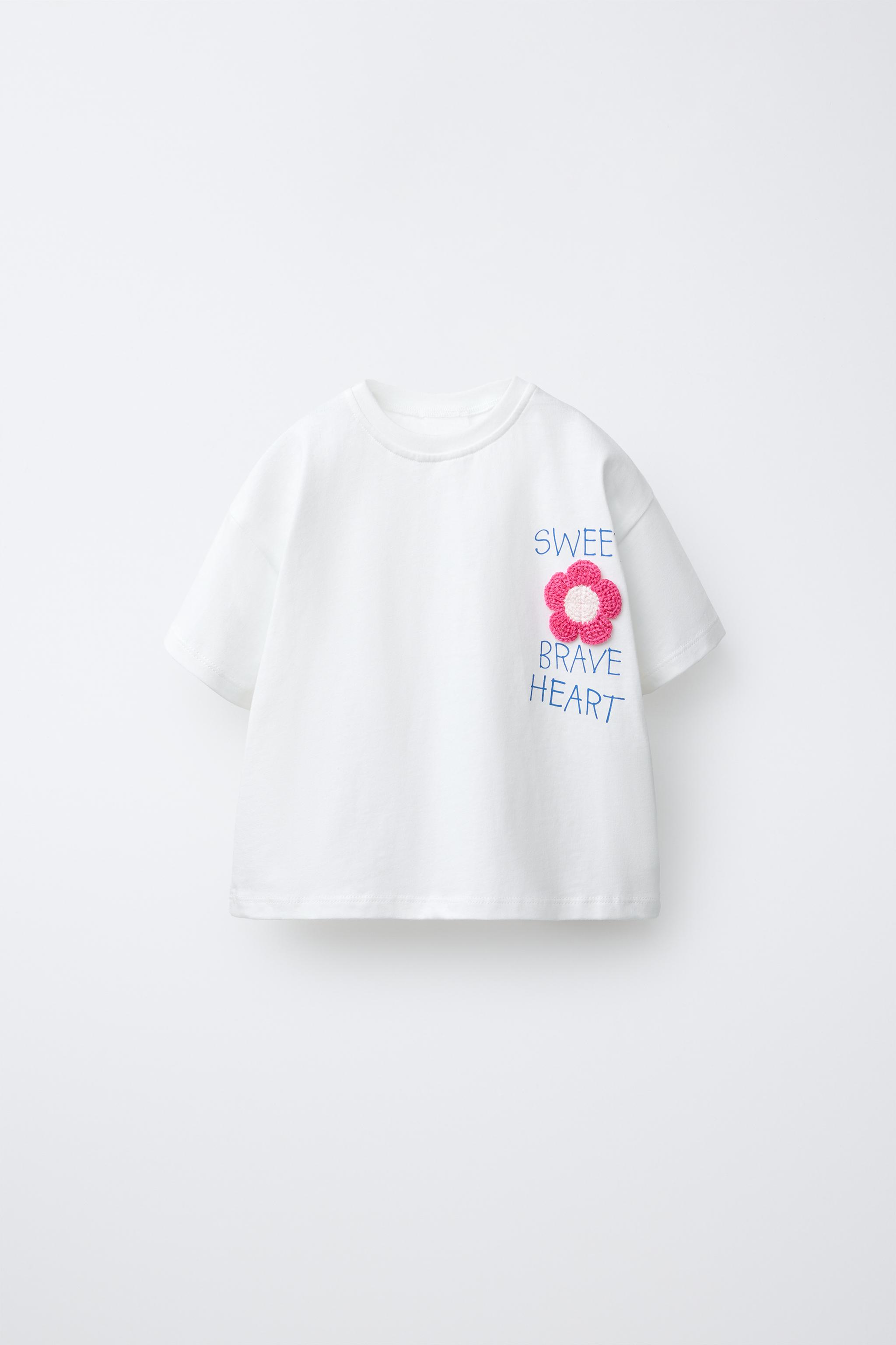 T-SHIRT À FLEURS CROCHET APPLIQUÉES