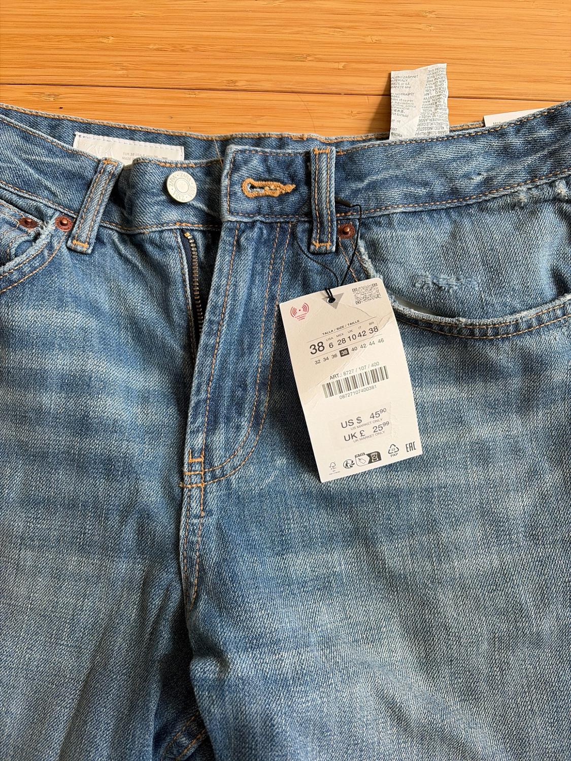 REGULAR FIT MID-RISE DENIM SHORTS - Image 3
