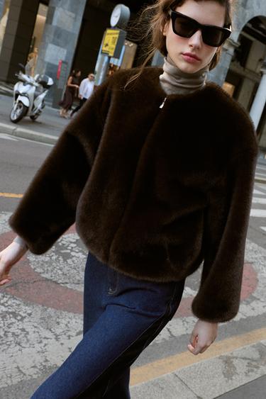 BOMBER EFFET FOURRURE - Marron foncé de Zara