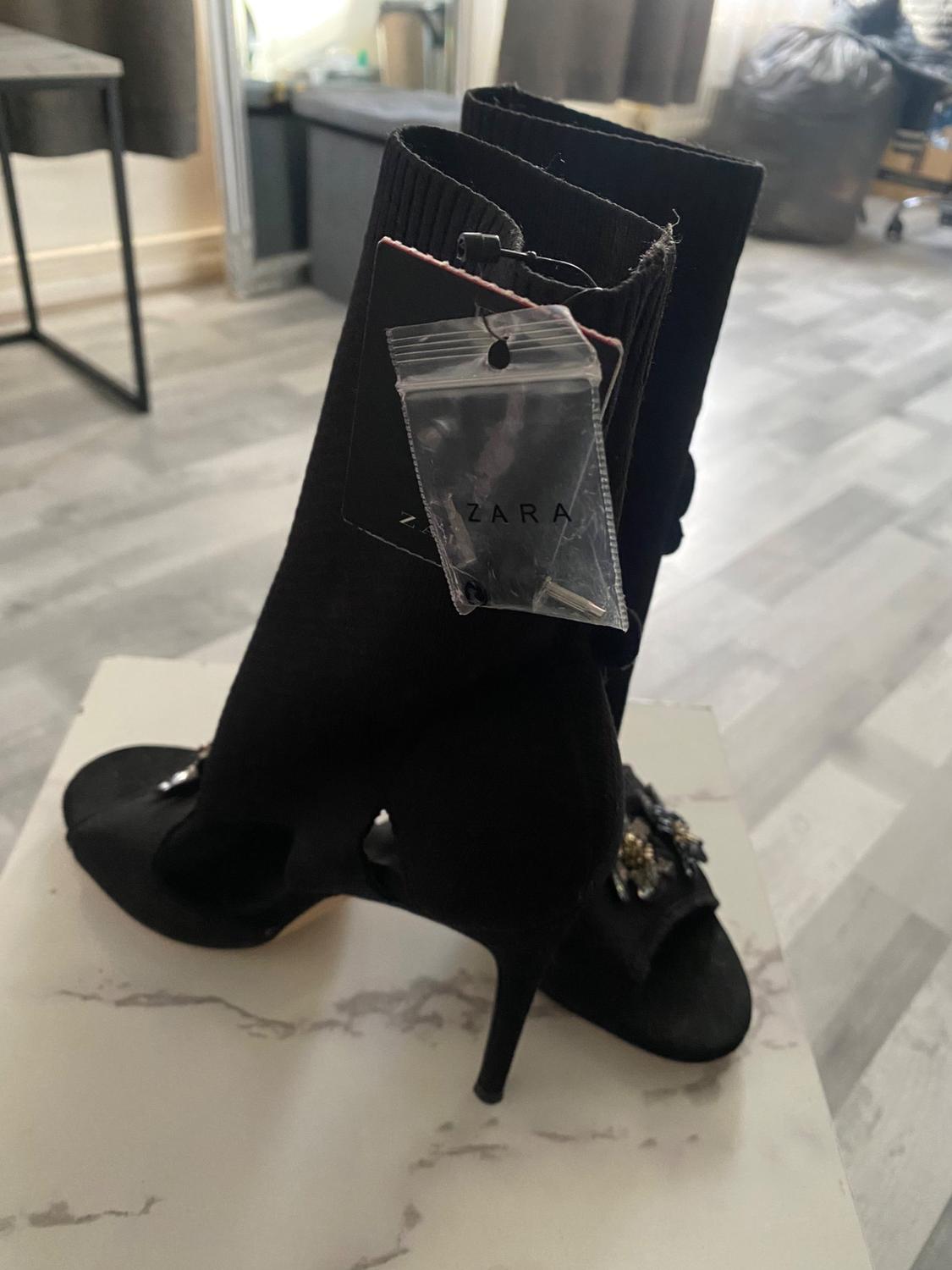 RARE HIGH HEEL SOCK STYLE SANDALS FLORAL STYLE BOOTS - Image 3