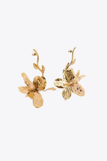 TEXTURED FLOWER EARRINGS - Golden by Zara - Image 2