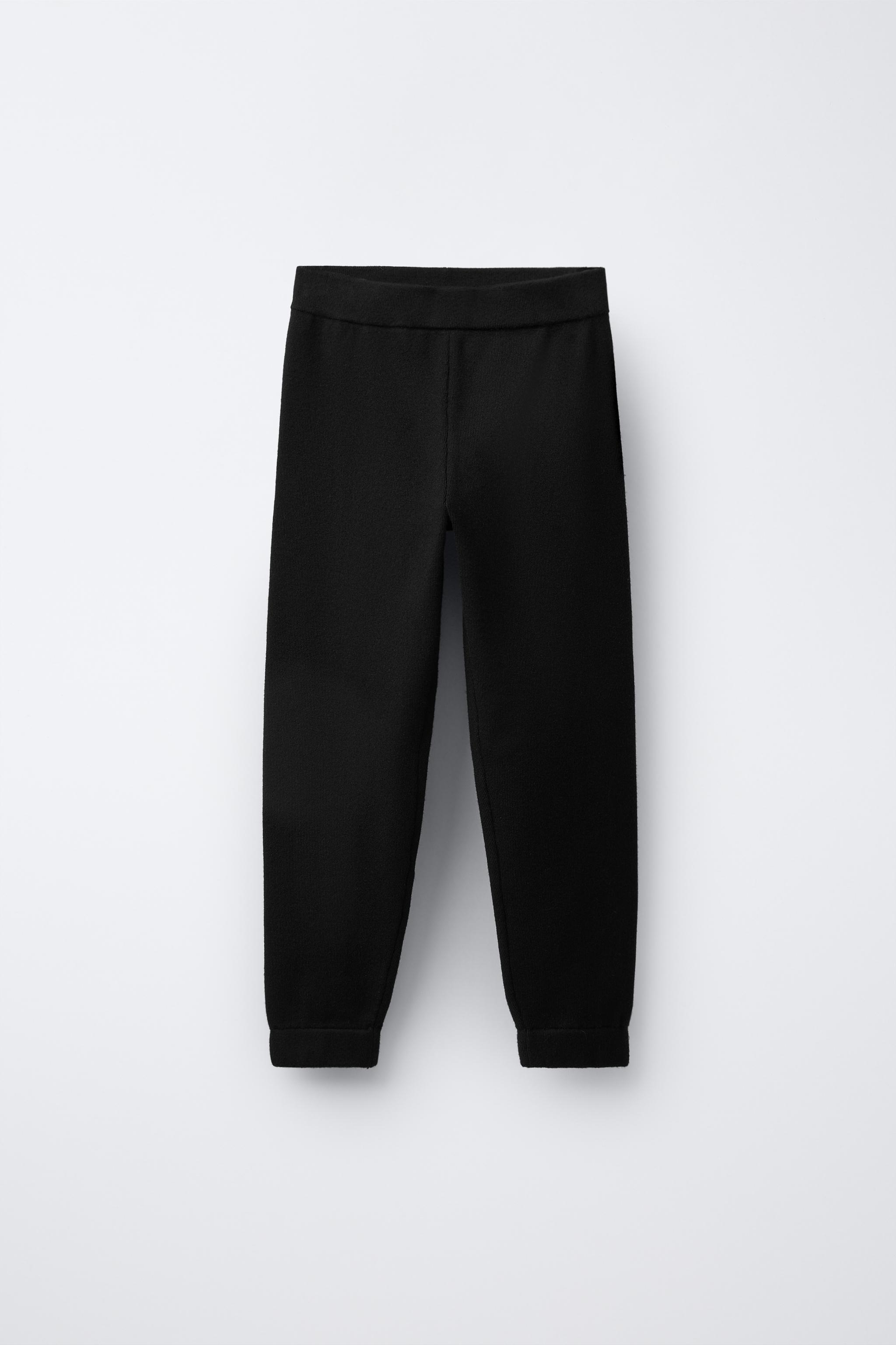 yonkon ♡ クロシェ　knit jogger Trust Zara to Make Knitted Joggers Look This Cool | Who What