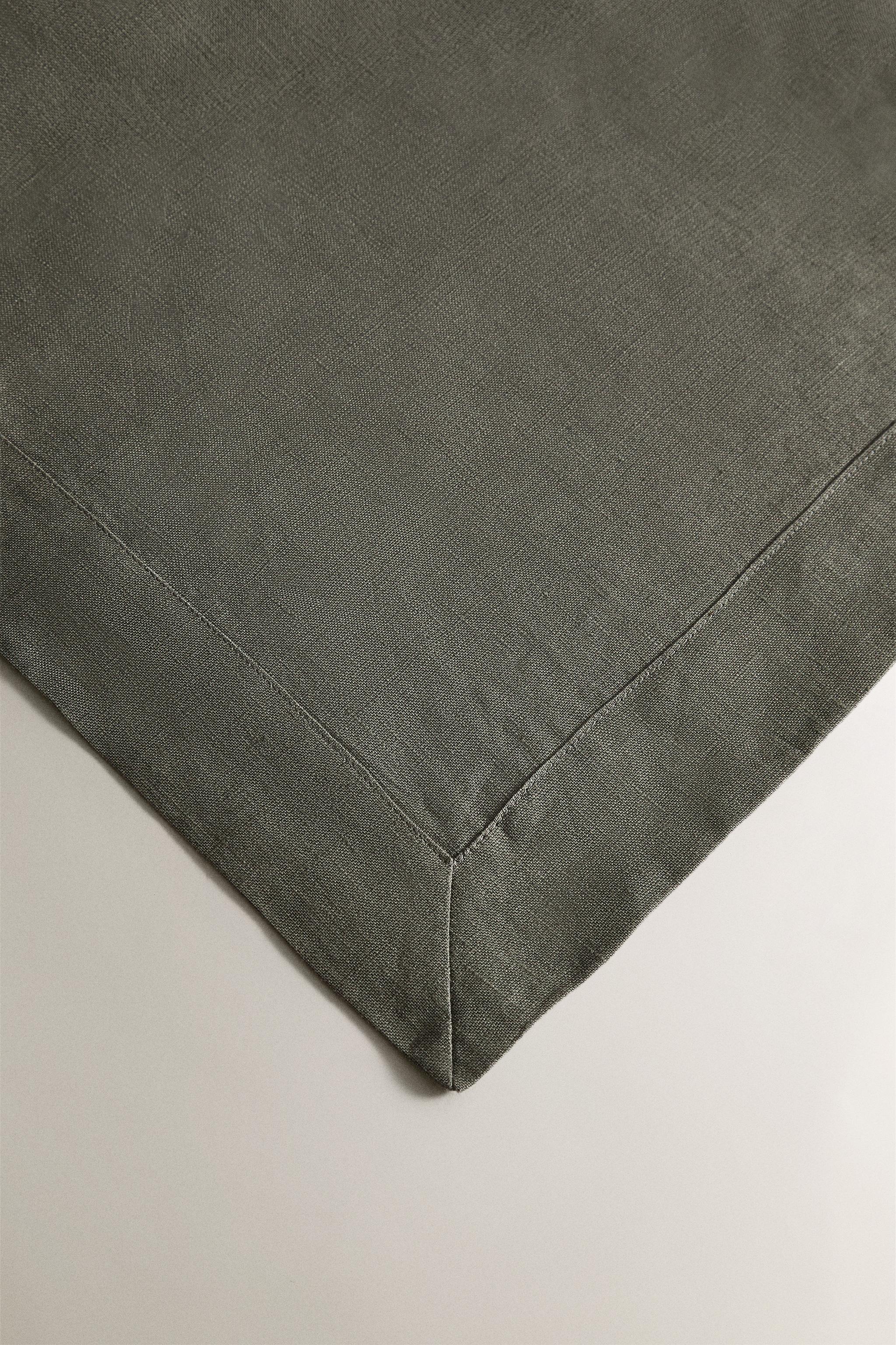 PLAIN COLORED LINEN TABLECLOTH