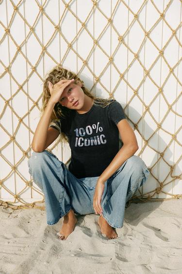 T-SHIRT DÉLAVÉ AVEC INSCRIPTION ET BRILLANTS - Gris anthracite de Zara