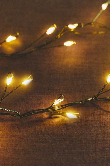 CHRISTMAS LIGHT GARLAND - Green by Zara