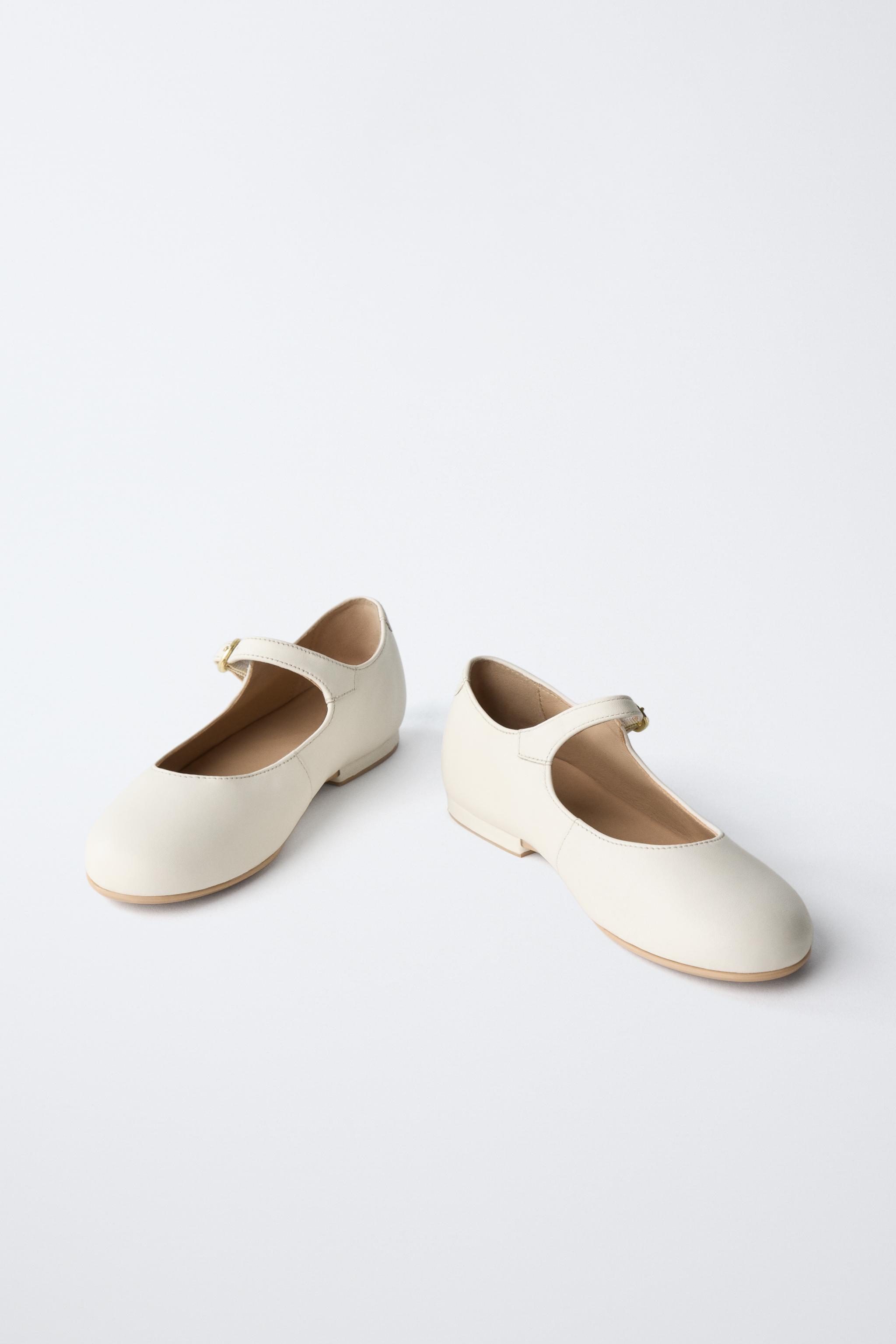 CHAUSSURES EN CUIR