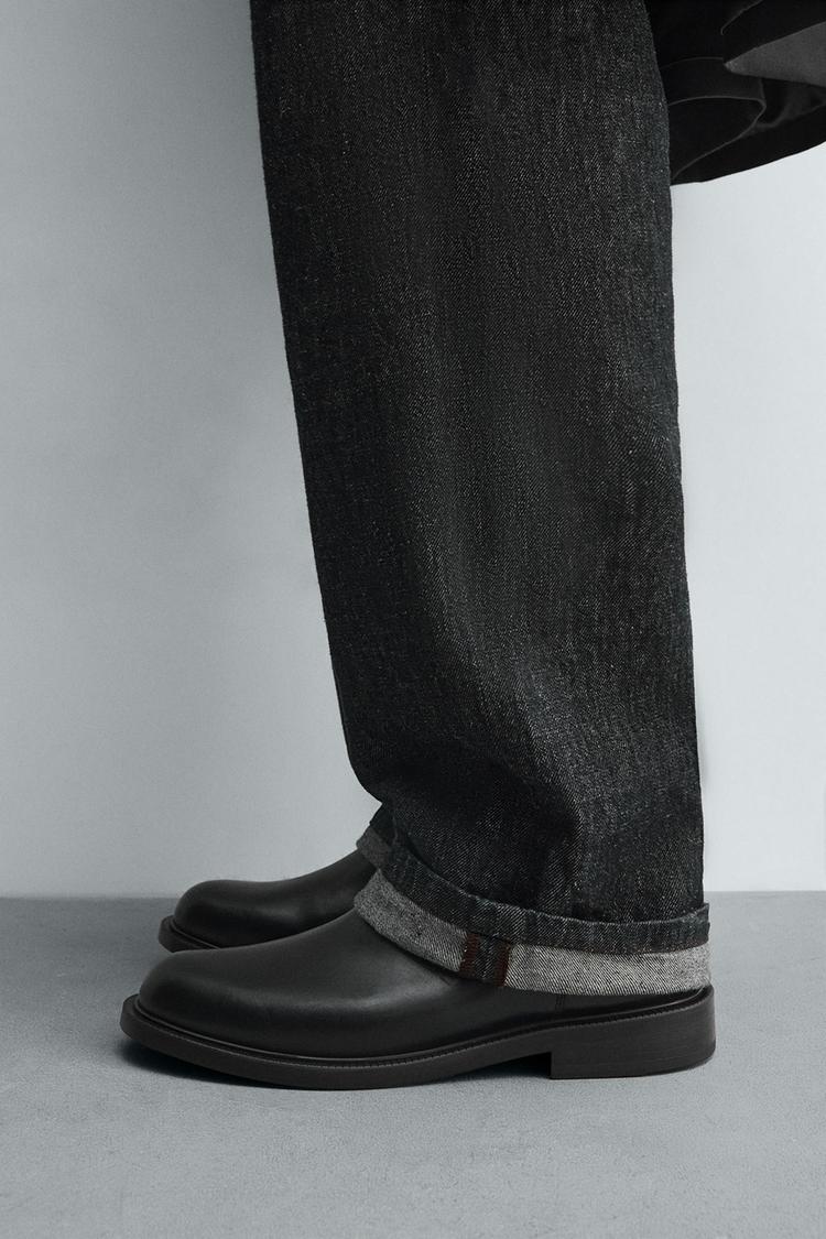 LEATHER CHELSEA BOOTS - Main Image