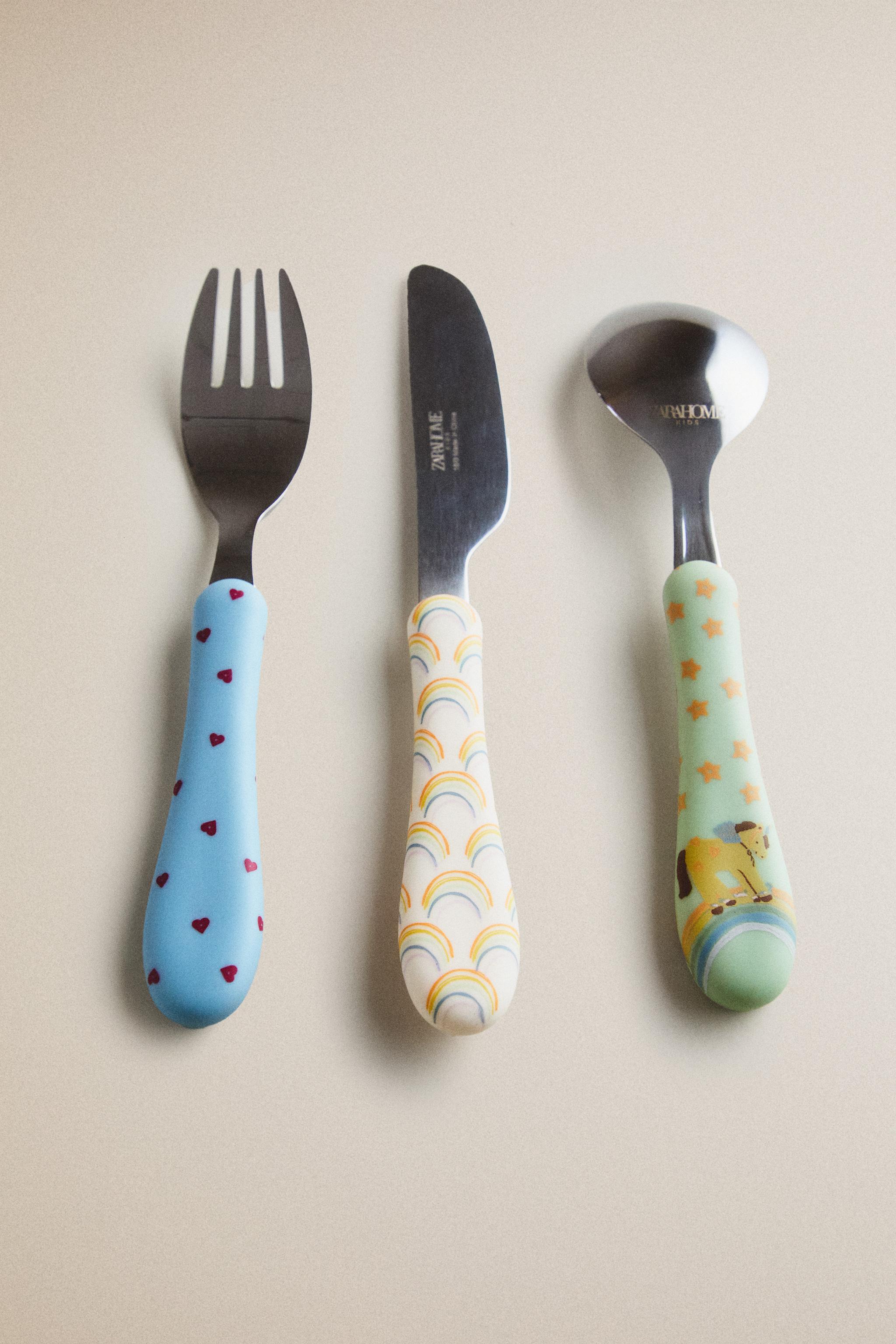 KIDS' RAINBOW, HEART, AND STAR FLATWARE SET