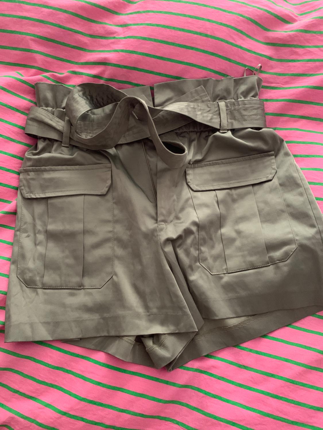 BELTED CARGO SHORTS - Image 2