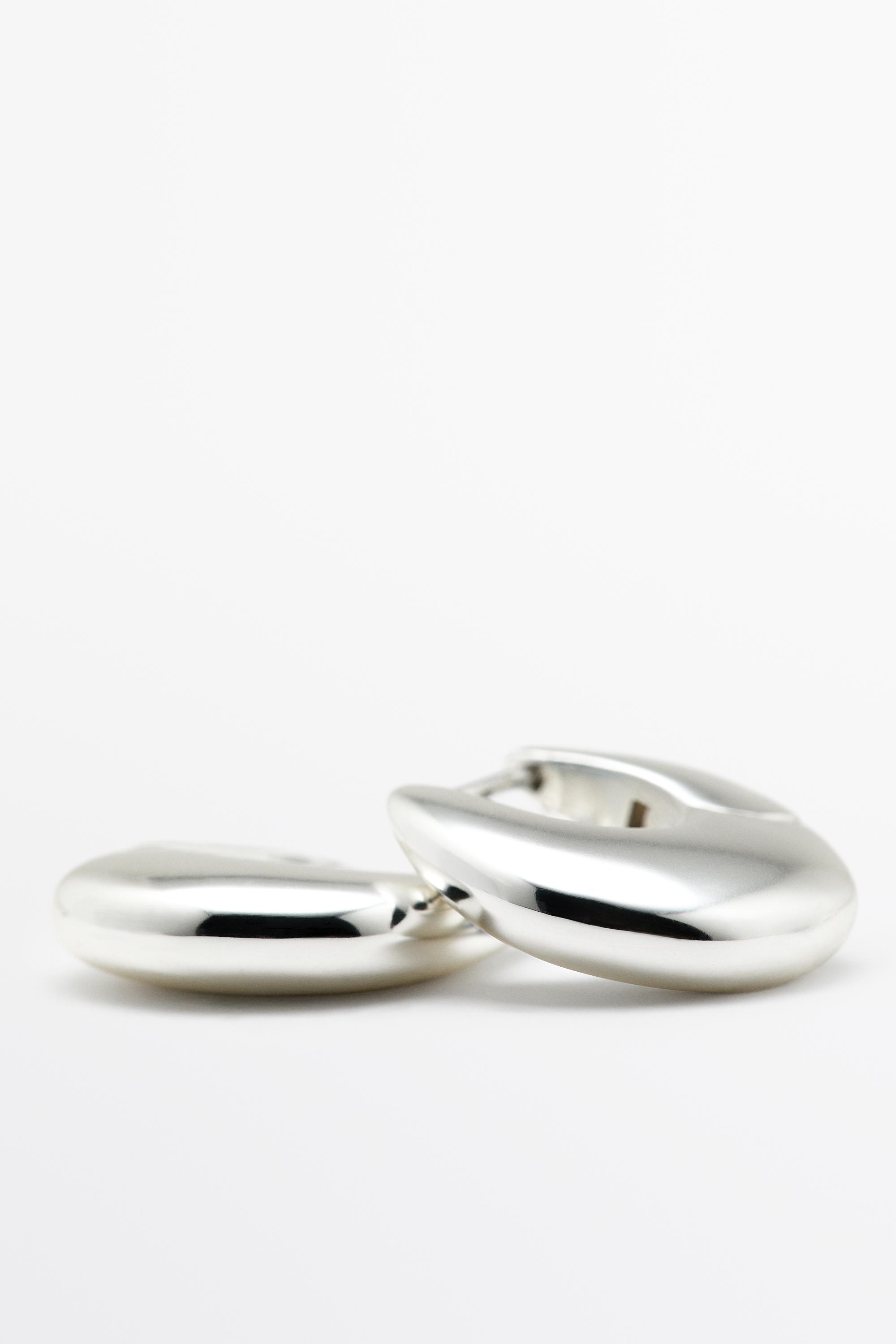 XS oval hoop earrings