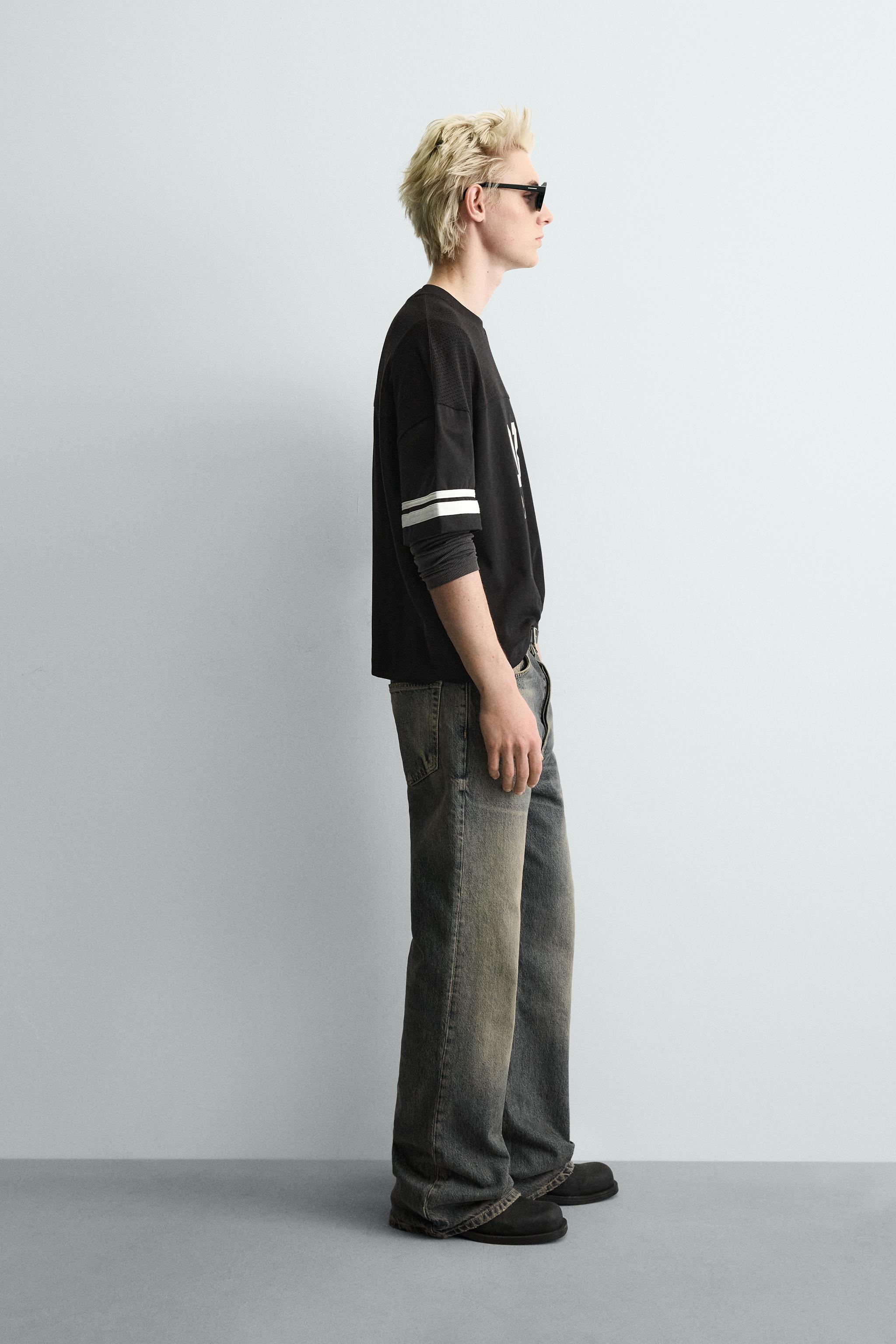 TEXTURED PRINT T-SHIRT