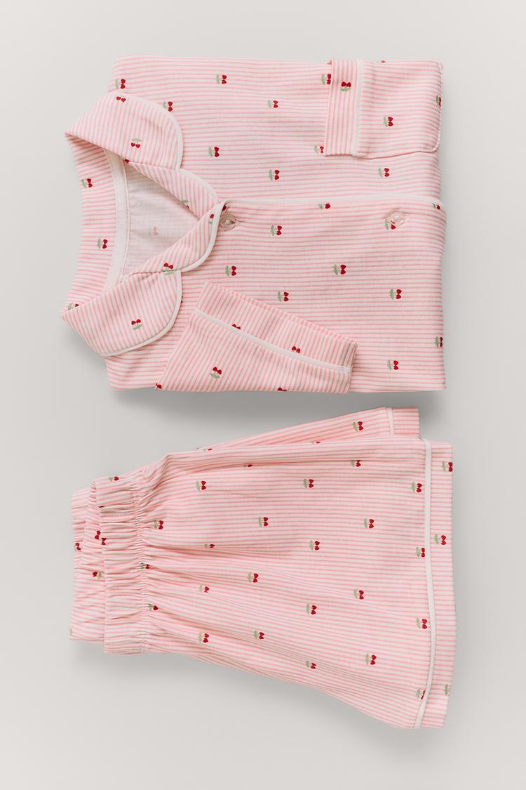 6-14 AÑOS/ PIJAMA CAMISERO RAYAS Y CEREZAS