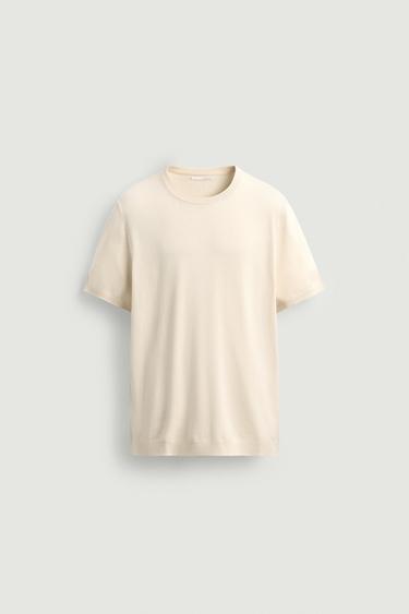 تيشرت محاك أساسي بقصة REGULAR FIT - خَام by Zara