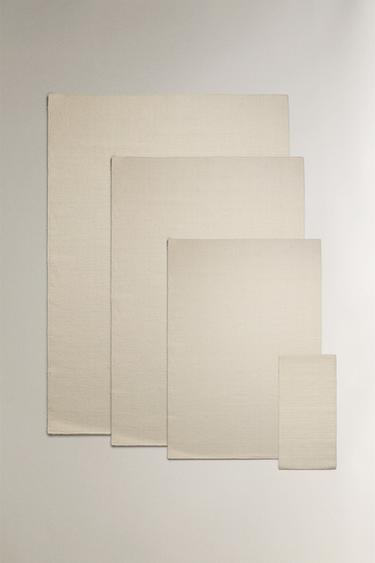 GULVTÆPPE I ULD MED BØLGEKANT - råhvid fra Zara