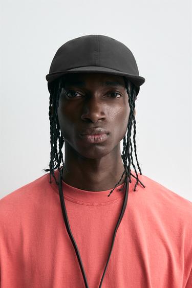 CASQUETTE TECHNIQUE VISIÈRE PLATE - Noir de Zara - Image 0