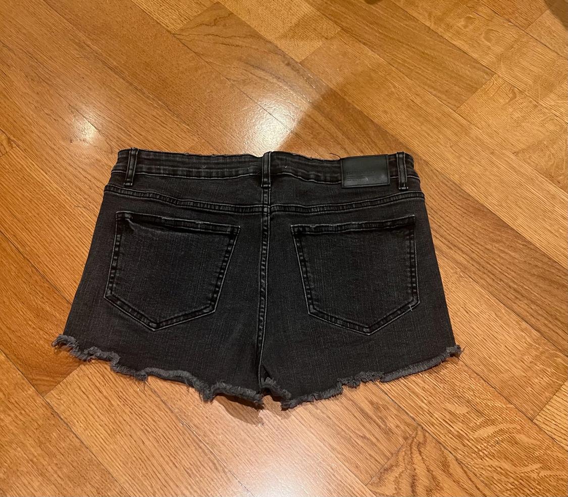 DENIM LOW-RISE SHORTS WITH SIDE STRIPES - Image 3