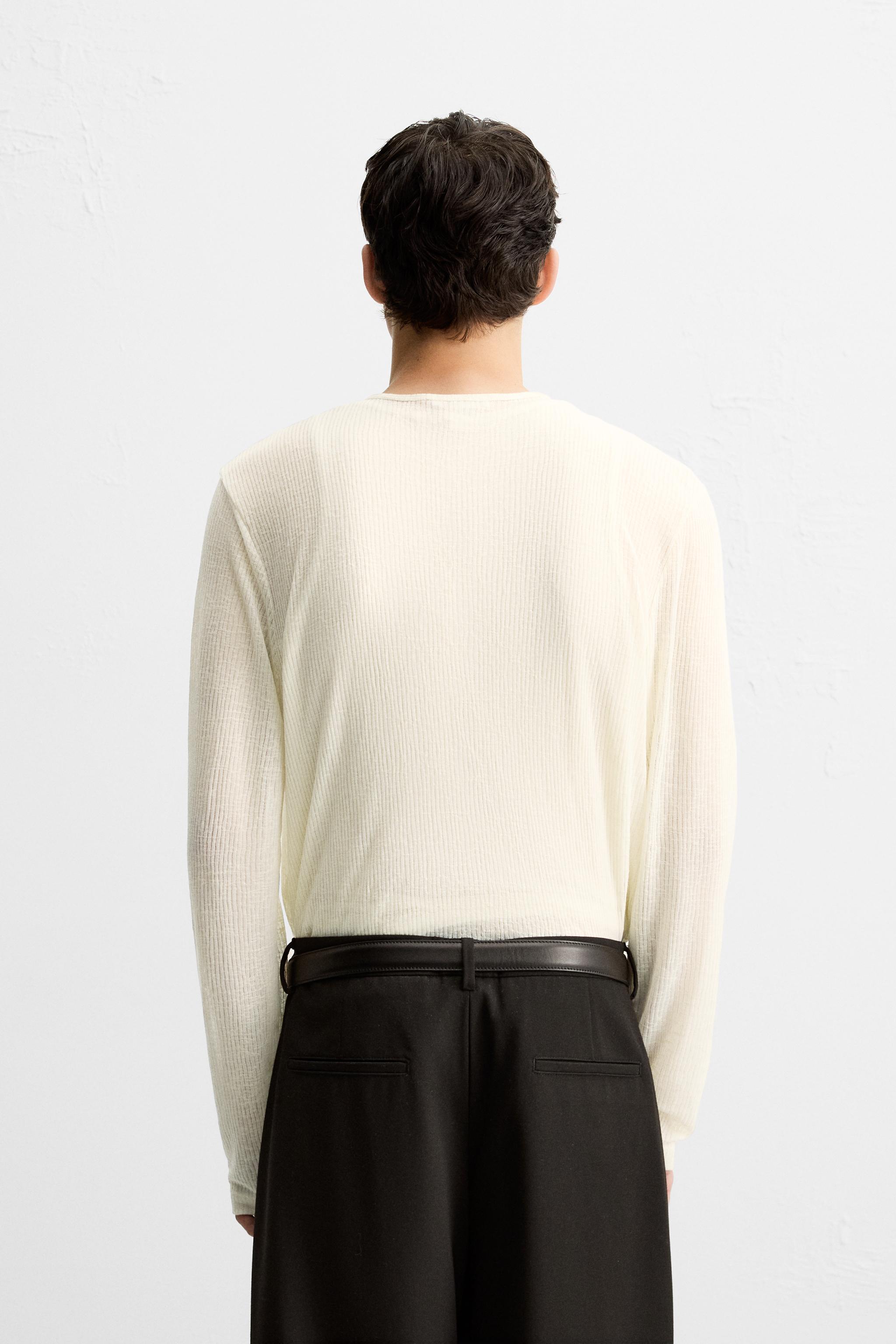 T-SHIRT STRUCTURE SEMI-TRANSPARENT