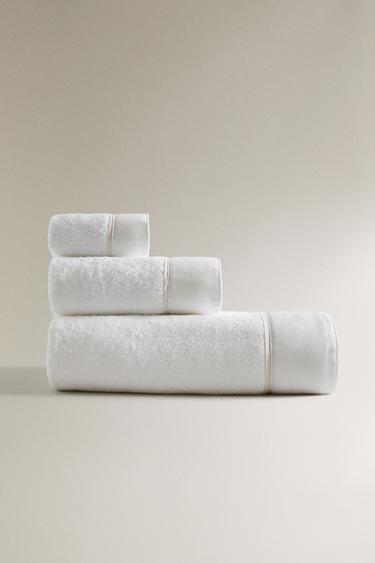 ASCIUGAMANO BAGNO BANDA PIQUÉ - Beige chiaro di Zara - Immagine 0
