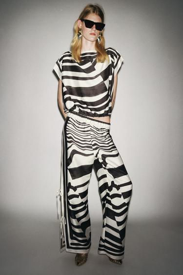 TOP ESTAMPADO ZW COLLECTION - Negro / Crudo de Zara