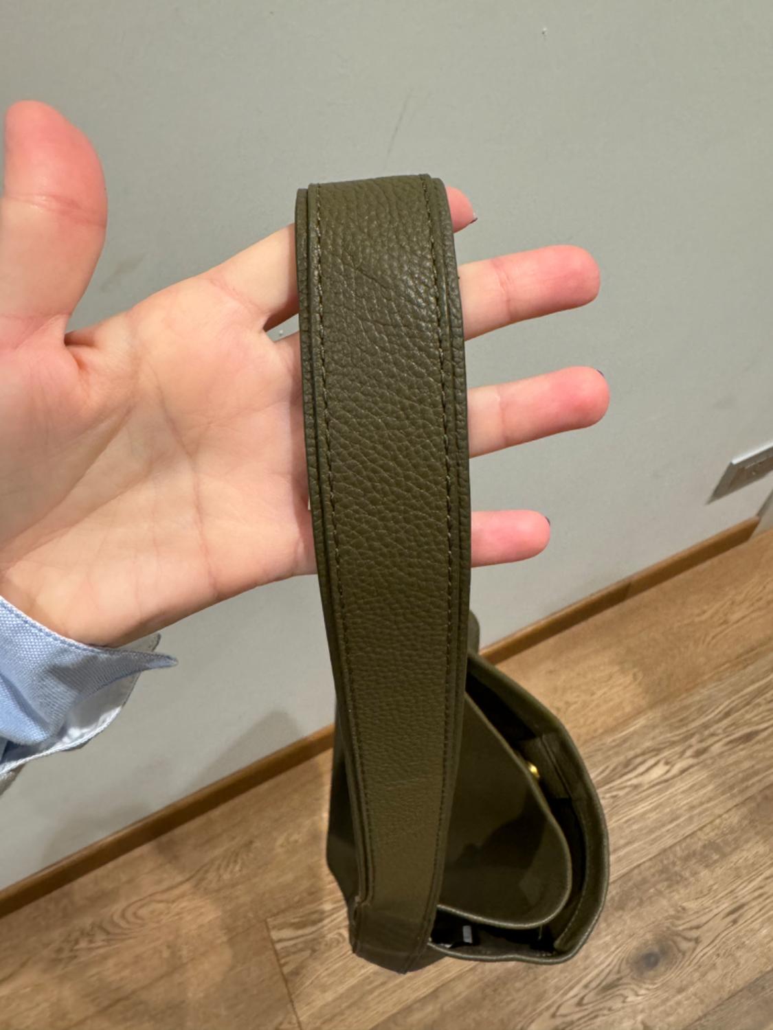 MINIMALIST LEATHER BUCKET BAG - Image 3