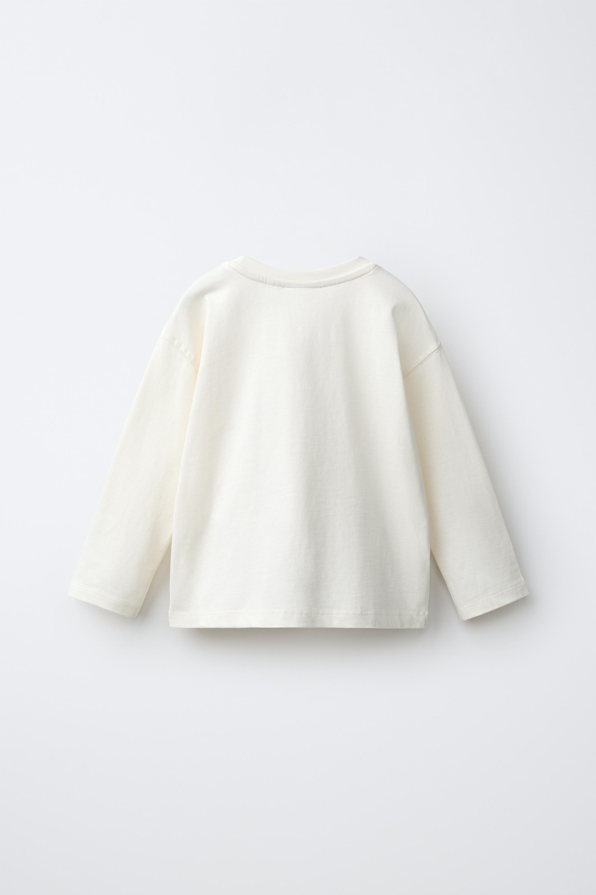 EMBROIDERED DETAIL T-SHIRT