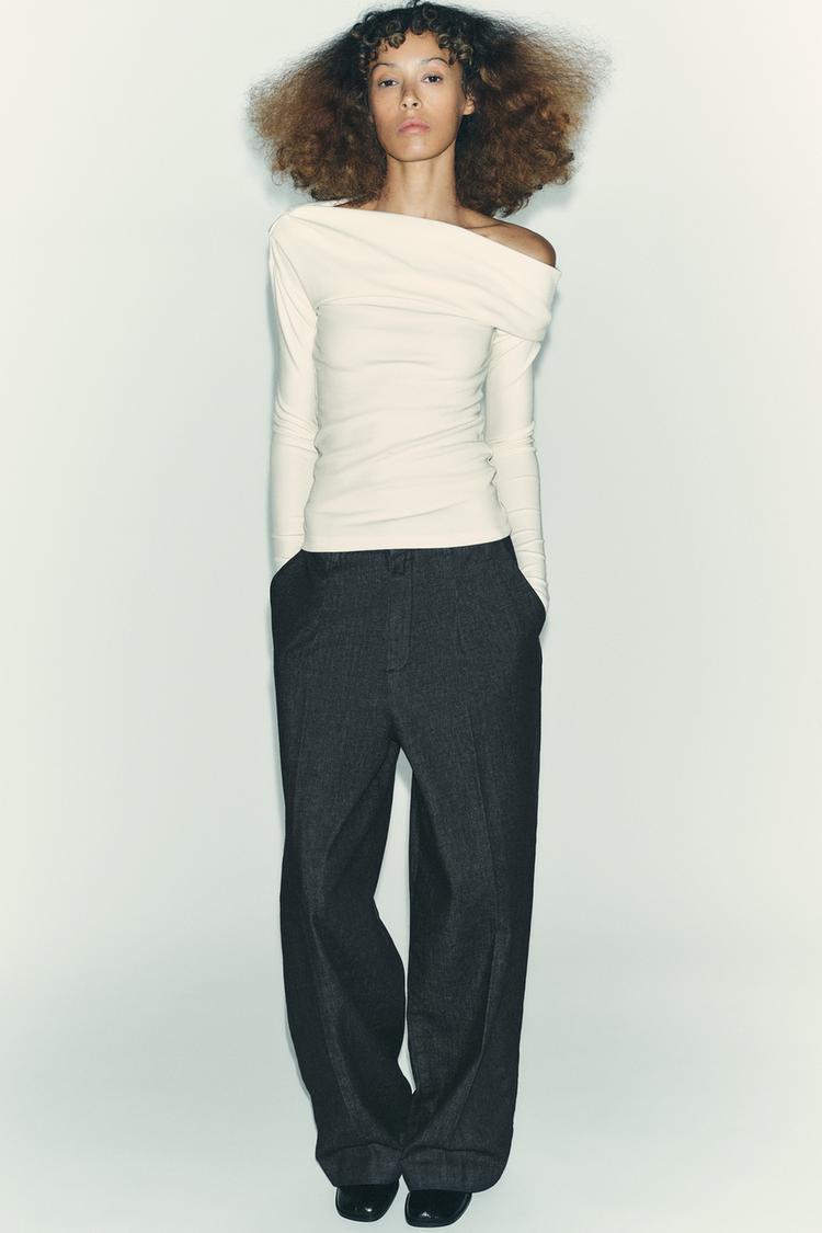 CAMISETA ASIMÉTRICA SOFT Crudo ZARA España