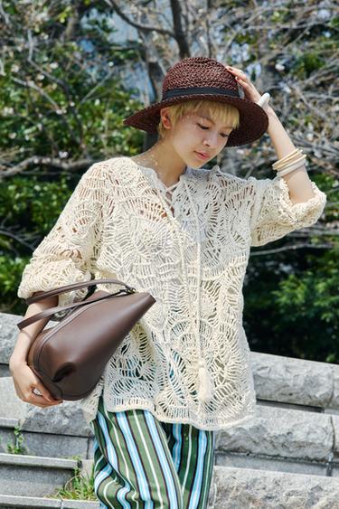 オープンニット タッセルワンピースエクリュZaraのオープンニット タッセルワンピース - エクリュ 