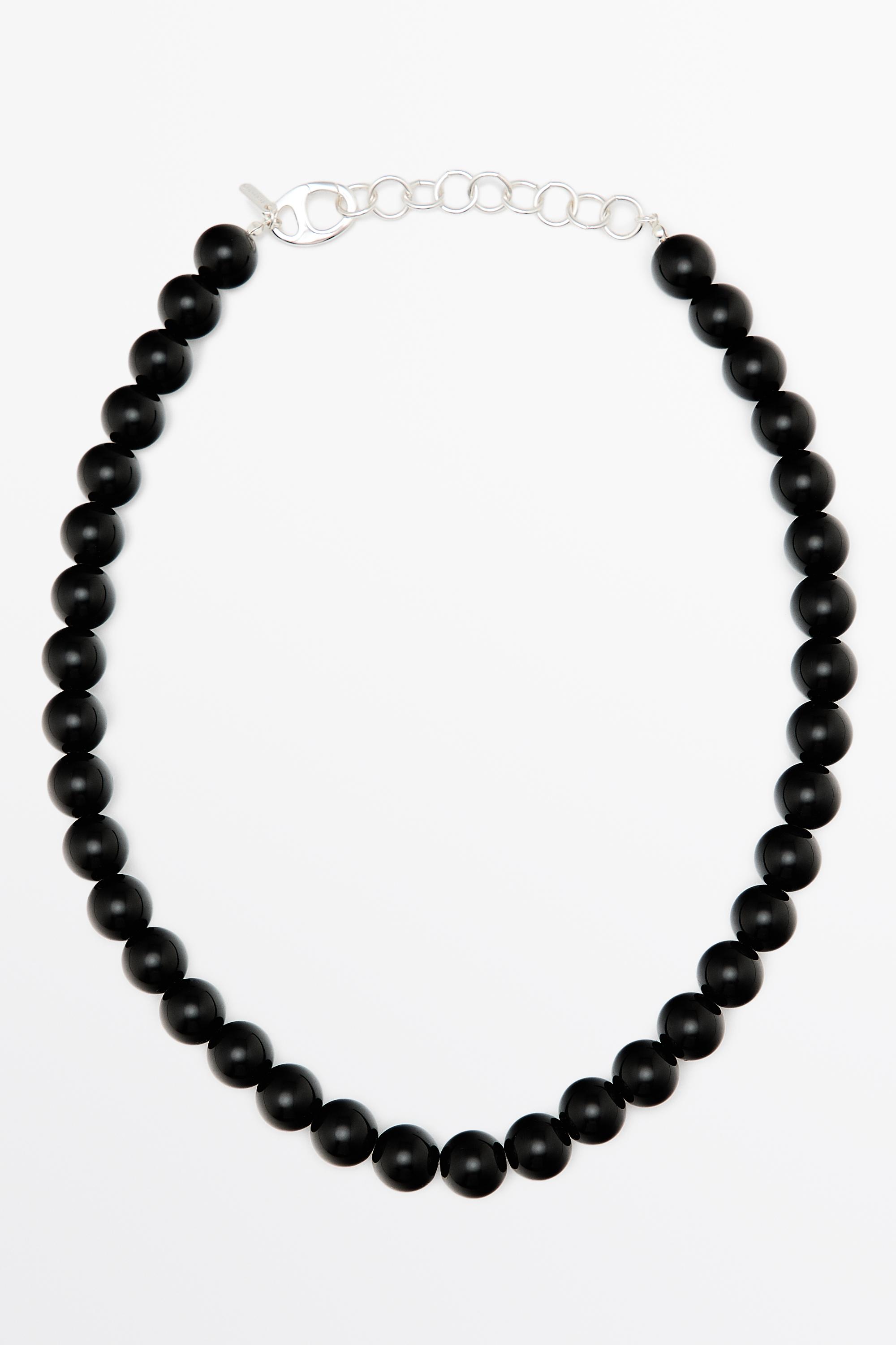 Glass bead necklace