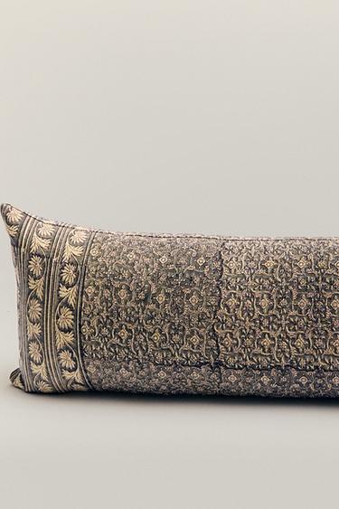 BLOCK PRINT CUSHION - Pink by Zara