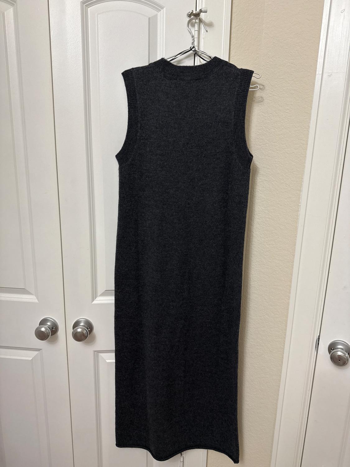 100% WOOL SLEEVELESS DRESS - Image 3
