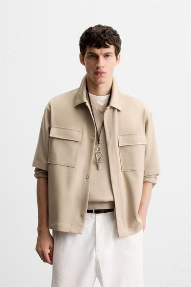 SOBRECAMISA BOLSILLOS - Beige de Zara
